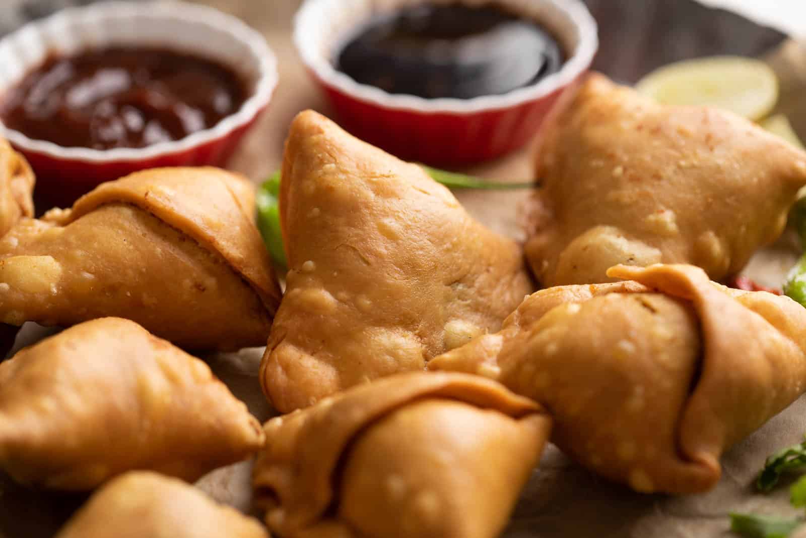10 Popular Indian Street Foods that You Can't Resist | TWI