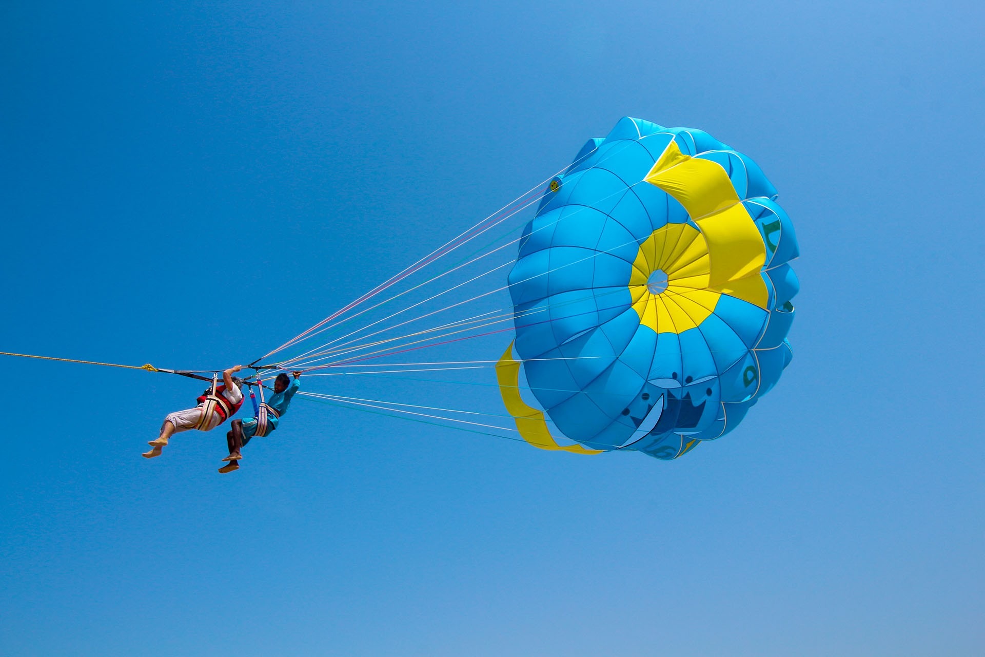 Parasailing 