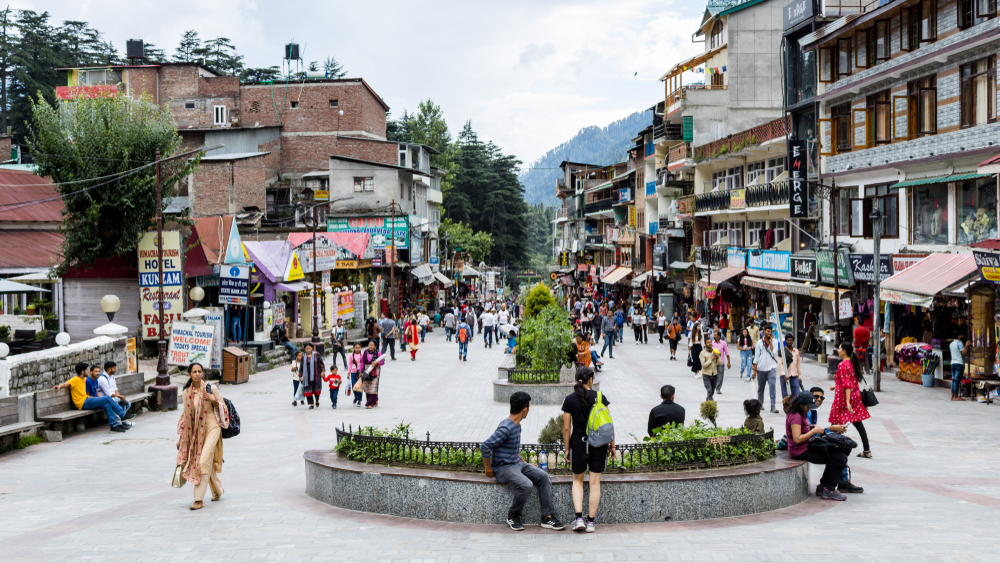 manali mall road