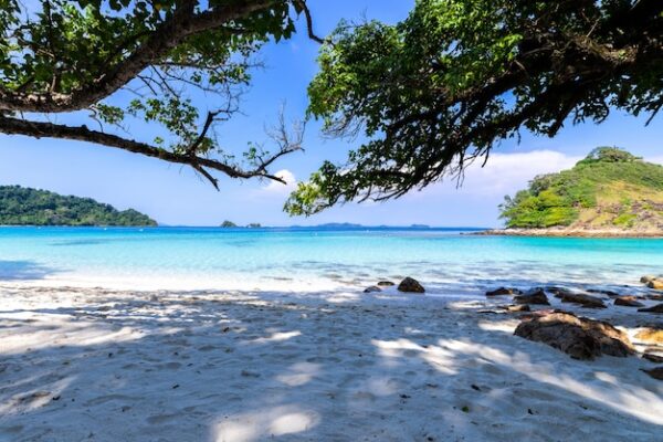 beautiful beach view koh chang island seascape trad province eastern thailand blue sky background 1150 10256